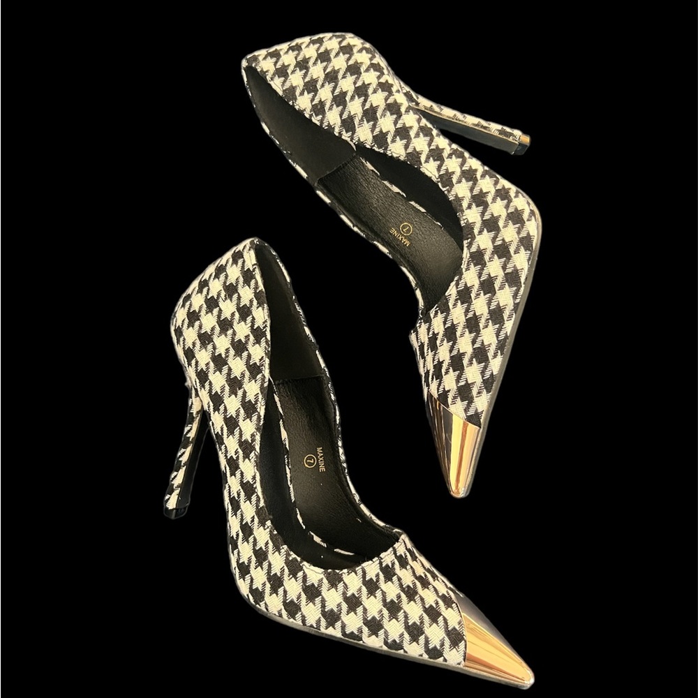 Fashion Nova black & white w gold toe.